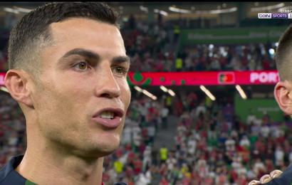 L'hymne du Portugal chanté avec émotion par Ronaldo !