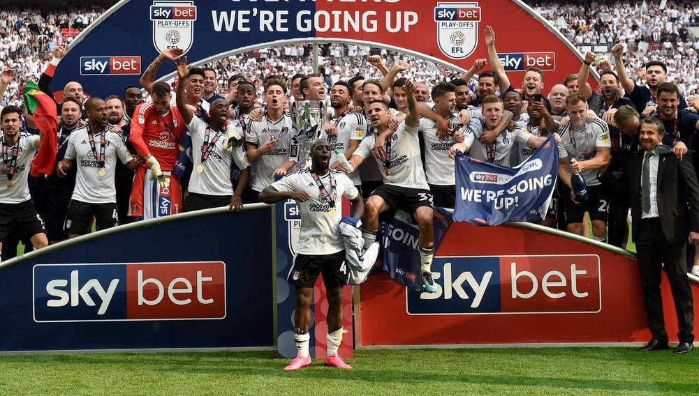 Fulham regresa la Premier tras vencer en playoff al Aston