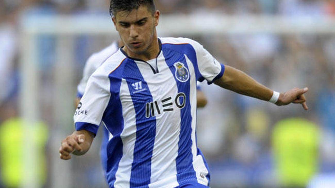 Porto Teenager Ruben Neves Becomes Youngest Captain In Champions League History