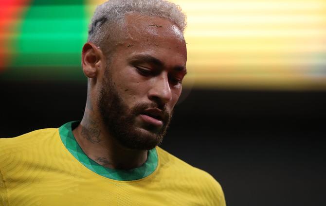 Para Neymar, o caminho para a Bola de Ouro passa pelo Brasil