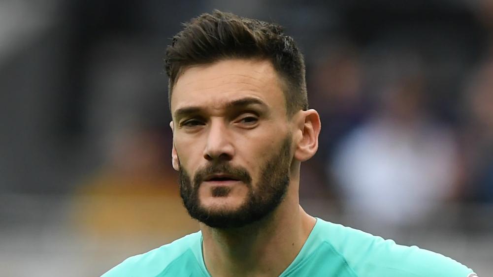 Lloris Suffers Dislocated Elbow