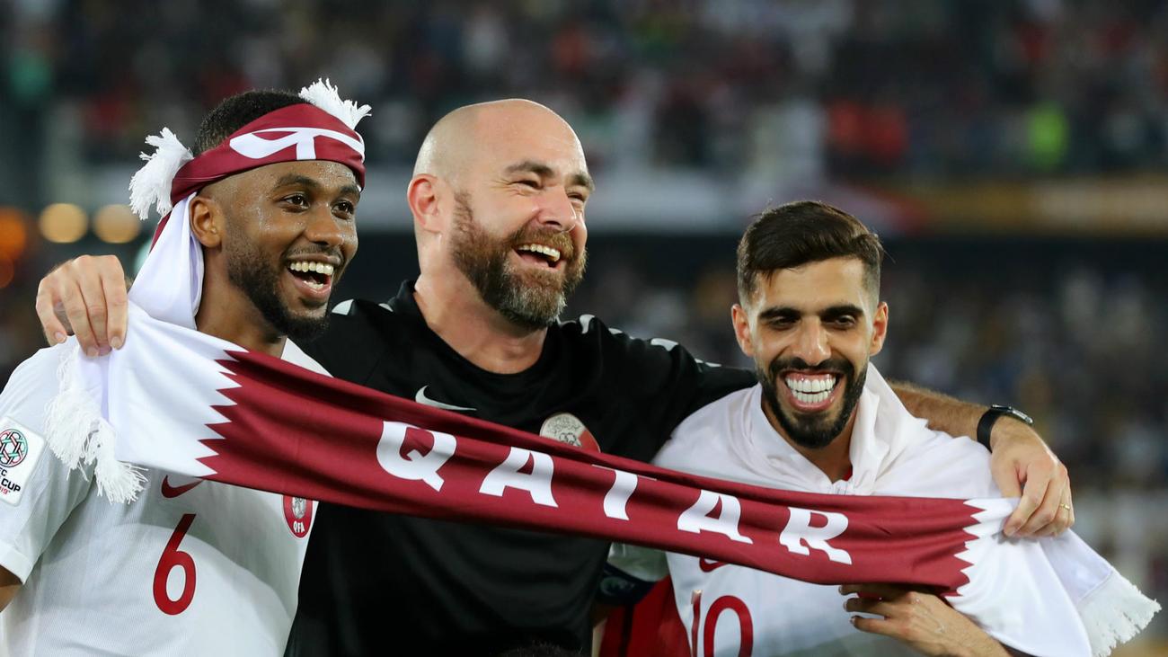 Felix Sanchez extends contract as Qatar coach until 2022