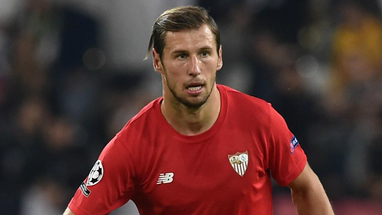 Krychowiak Signs New Sevilla Contract