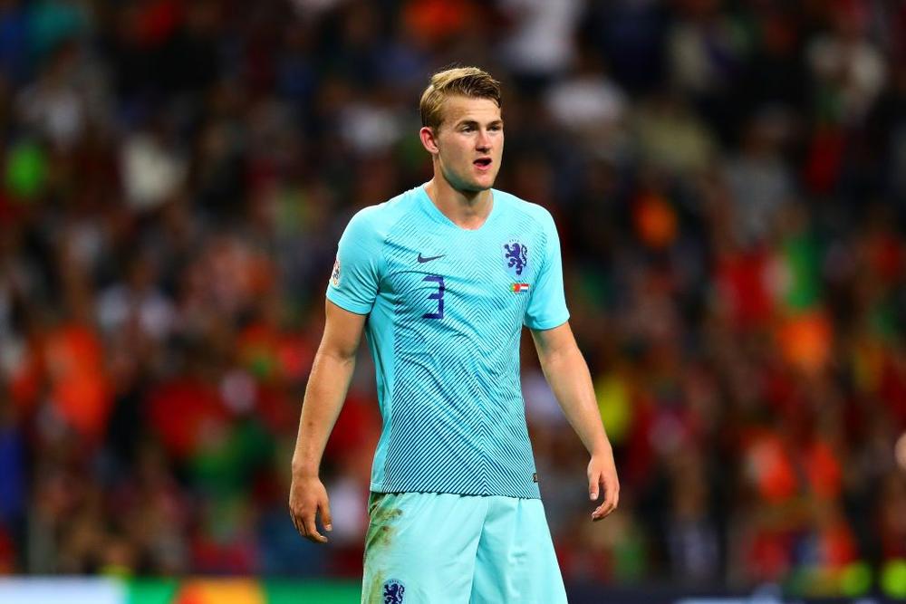 De Ligt Llega A Turín Para Firmar Con Juventus