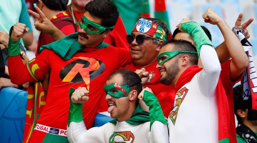 يورو 2016 | قذيفة إيدير تمسح دموع رونالدو وتمنح البرتغال لقبها الأول 548443-PORTUGAL-3
