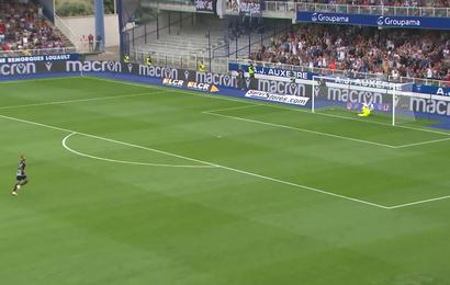 Auxerre v Angers