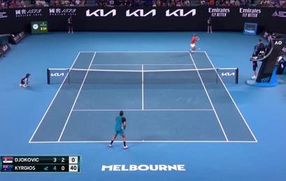 Djokovic et Kyrgios font vibrer le public de Melbourne