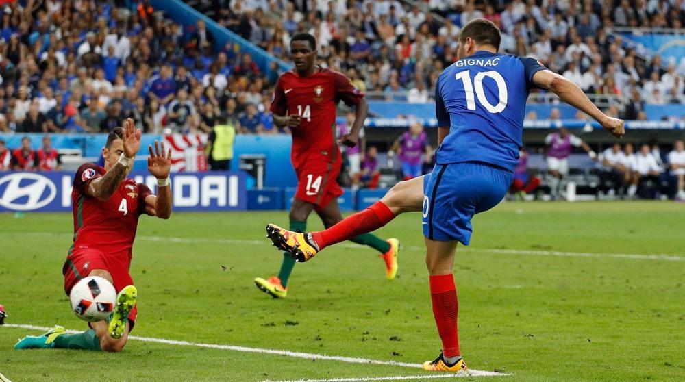 يورو 2016 | قذيفة إيدير تمسح دموع رونالدو وتمنح البرتغال لقبها الأول 548892-aGignac