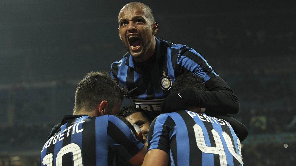 Inter V Cagliari Melo Hails Family Atmosphere As Mancini S Men Chase Double