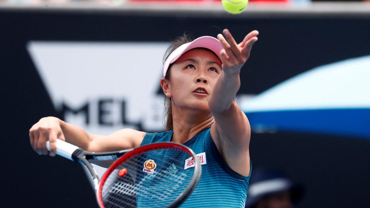 Chinese tennis player peng shuai