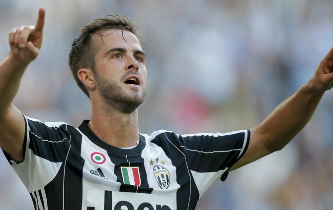 Miralem Pjanic Believes Everyone Wants To See Juventus Lose - beIN ...