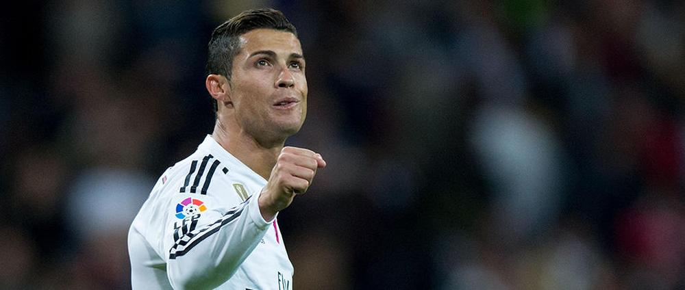 Cristiano Ronaldo Plays Good Samaritan By Finding And Returning Woman S Lost Phone