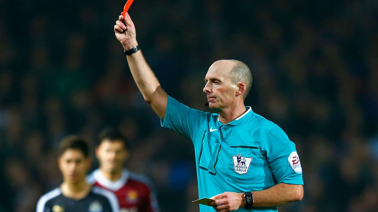 Mike Dean To Hang-up His Whistle In May