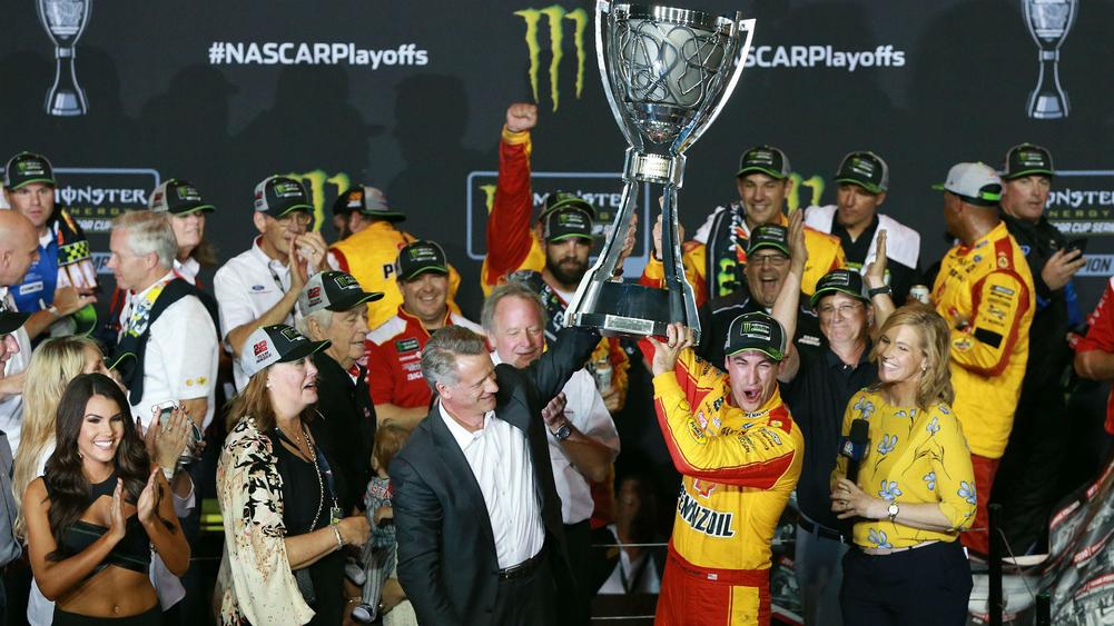 Joey Logano Wins 2018 Monster Energy NASCAR Cup Series Championship Featured class=