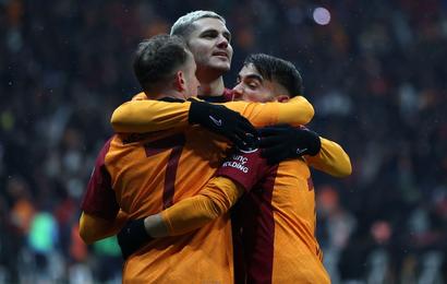 Jugadores del Galatasaray celebran