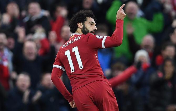 محمد صلاح يطمئن جماهير مصر بصورة وكلمتين