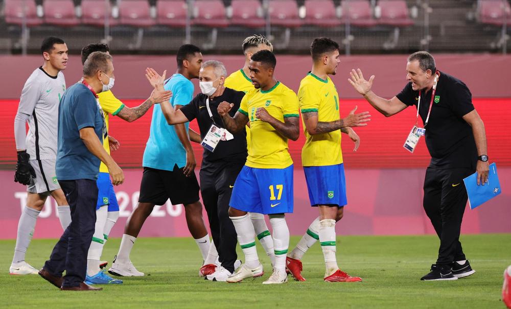 Brazil down Mexico on penalties to reach Olympic men's ...