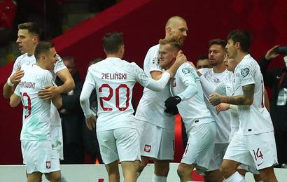 المنتخب البولندي يستعيد توازنه ويهزم ألبانيا