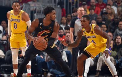 NBA : Davis touché, les Lakers battus à Cleveland