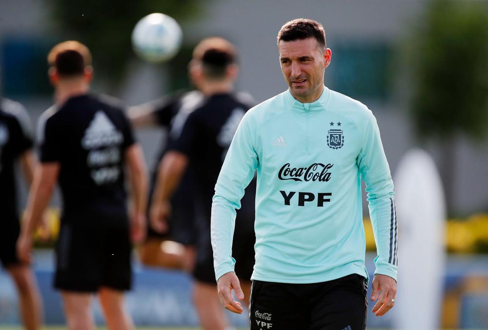 Argentina coach Scaloni to miss Chile trip with Covid