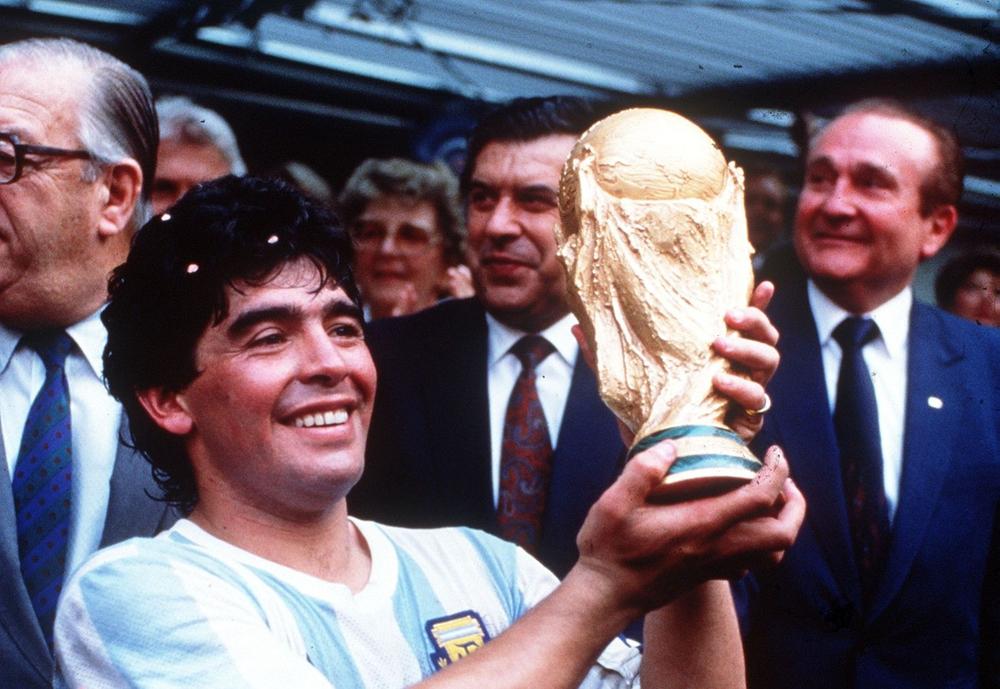 Football Idol - Diego Maradona with Argentina