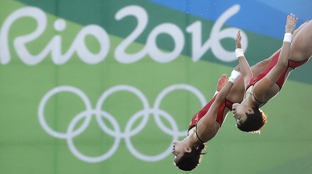 China wins 10m synchro dive, Chen ties medal mark - 1000 x 558 png 811kB