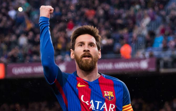 Messi đã ghi được 50 bàn thắng trong một mùa giải, và hình ảnh này sẽ cho thấy sự thành công và uy tín của anh ấy. Xem hình ảnh này để xem những pha ghi bàn đẳng cấp của Messi.