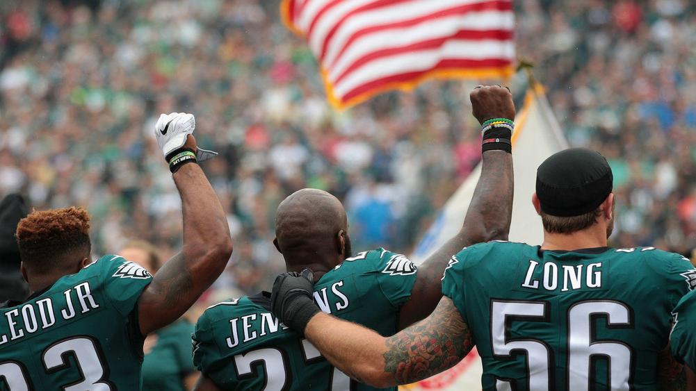 Chris Long to Boycott White House Visit If Eagles Win 