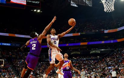NBA : Les Sixers trébuchent face aux Suns