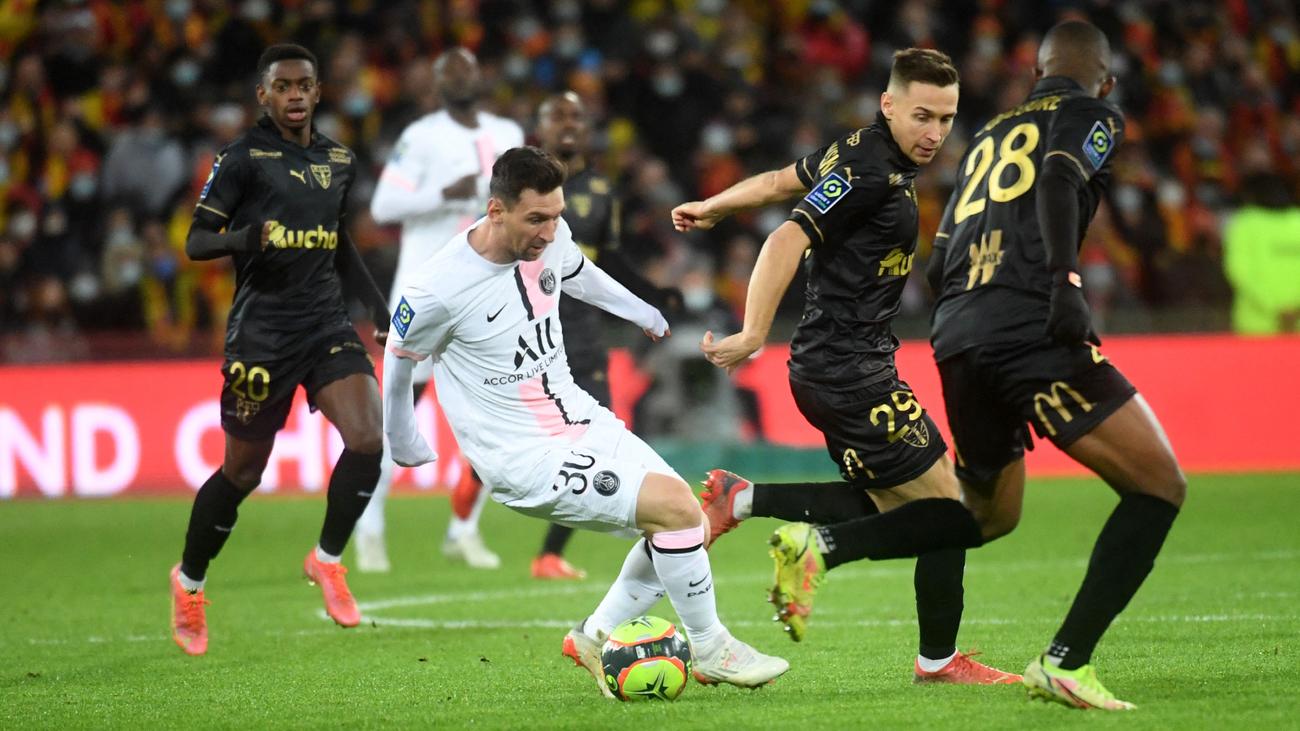 Ligue 1 Surprise as Lens Hold PSG to Action-Packed Draw!