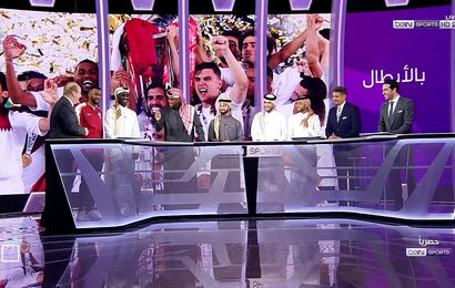 متى بدأت الضغوط تزداد على منتخب قطر أثناء  كأس آسيا؟